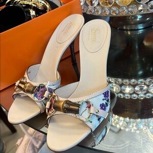 Gucci White Floral Women's Heels